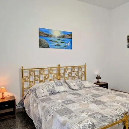 Casa Rea By World アパート スポトルノ