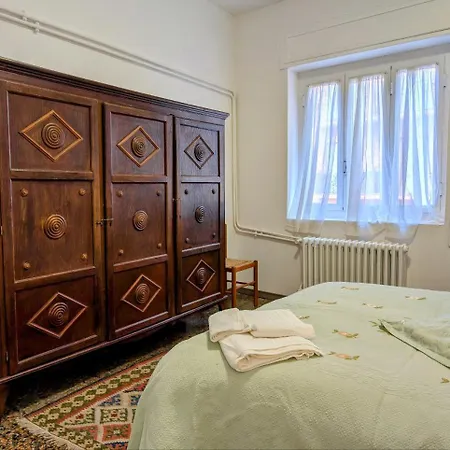 Casa Rea By World アパート スポトルノ